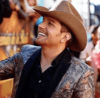 El Dasa se estrena como diseñador de modas