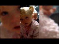 Pequeña llora y pide deseperadamente un novio