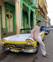 Luis Coronel, grupero con con sabor cubano