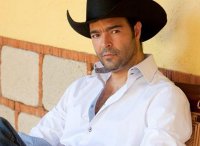 Pablo Montero cantará en España gracias a Antonio Banderas