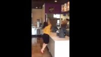 Pleito en Taco Bell se vuelve viral