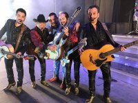 Los Tigres del Norte quieren algo con J Balvin