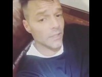 Ricky Mártin estando en México también sintió el terremoto y grabó mensaje