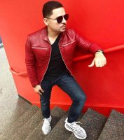 Así se defiende Larry Hernández de sus críticos