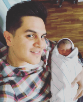 Las fotos de Régulo Caro como papá que enamoran