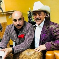 Lupillo Rivera compartió escenario con su papá