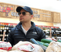 ¿En qué anda Larry Hernández?