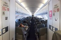 Aerolínea cobrará por minutos de usar baño