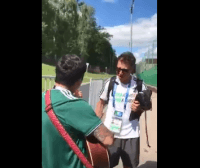 Christian Nodal le lleva serenata a Juan Carlos Osorio en el Mundial