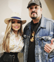 Hermana de Michael Jackson se emociona al conocer a Pepe Aguilar
