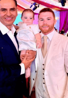 Remmy Valenzuela canta en Bautizo de hijo del Canelo Álvarez