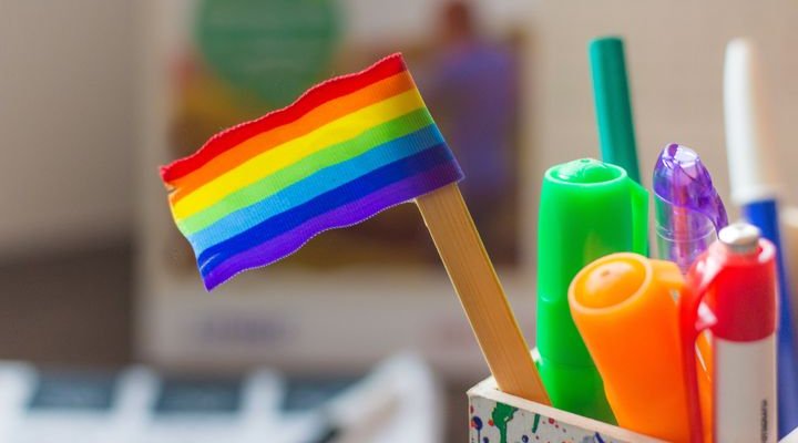 Historia Lgbtq Se Enseñará En Las Escuelas De Illinois • La Ley 107 9 Fm