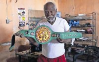 Uno de los mejores boxeadores latinos, José Ángel ‘Mantequilla’ Nápoles muere a los 79 años